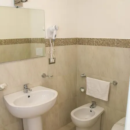 Palazzo Piccioli בית הארחה