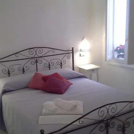 בית הארחה Palazzo Piccioli גאליפולי